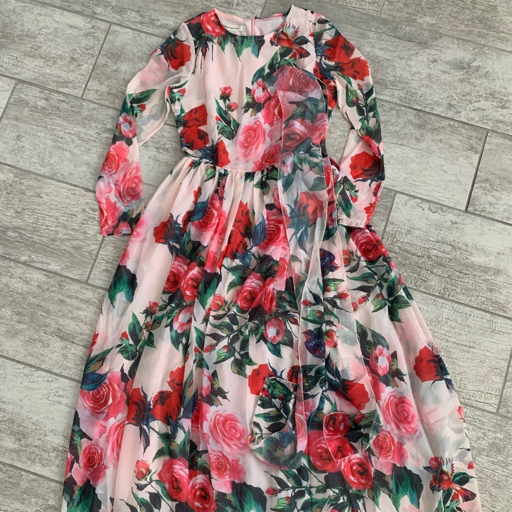 NWOT Maxi Dress Size Small